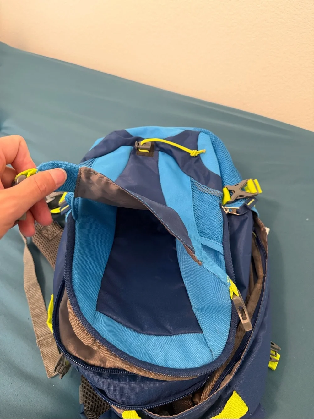 Ozark Trail Blue Lightweight Daypack Backpack - water bladder was never used